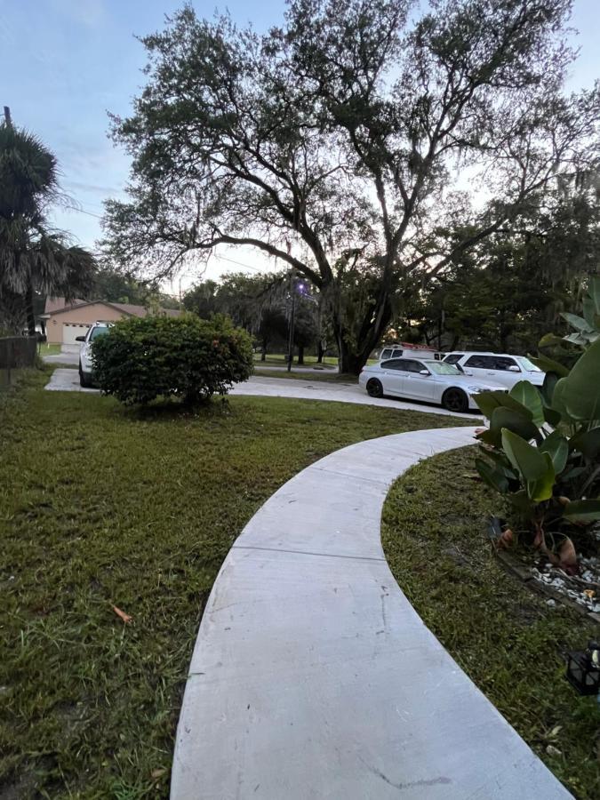 Casa Familia Martino 5 Lägenhet Tampa Exteriör bild
